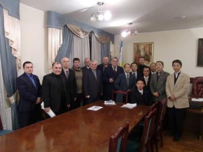 ウクライナ科学アカデミー会長室にて