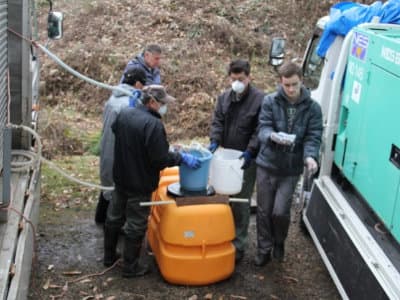 開発者ペトロフ博士とデニス助手